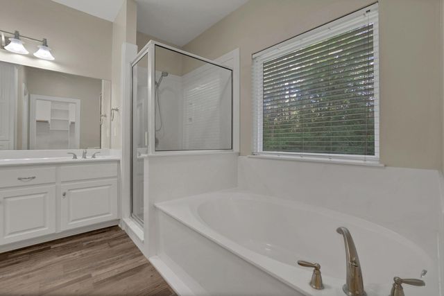 20380 Doral Drive, Huntsville, TX 77320