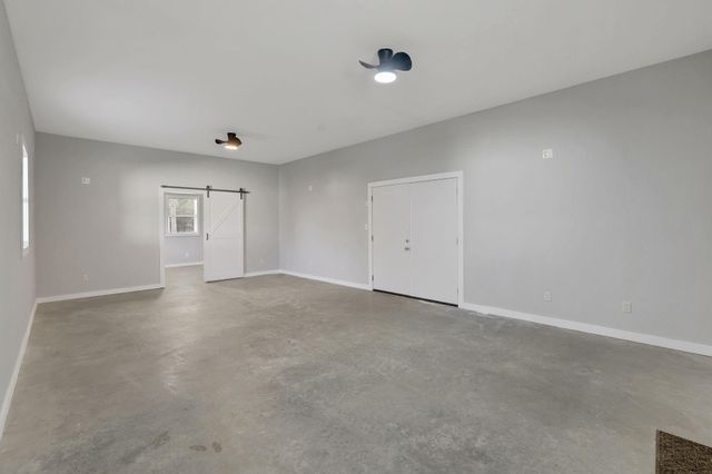 20380 Doral Drive, Huntsville, TX 77320