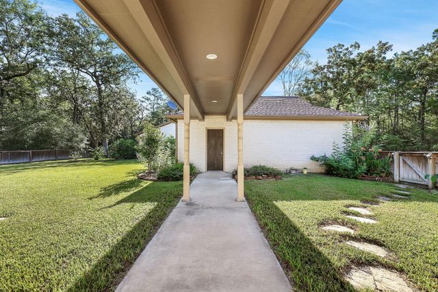 20380 Doral Drive, Huntsville, TX 77320