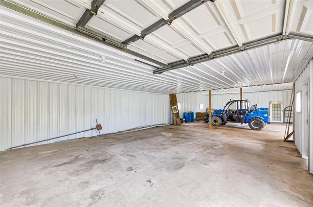 1218 Forest Oak Drive, Altair, TX 77442