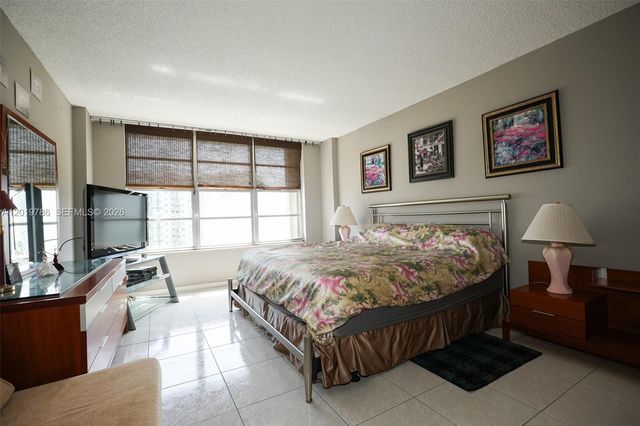 3800 S Ocean Dr 818, Hollywood, FL 33019