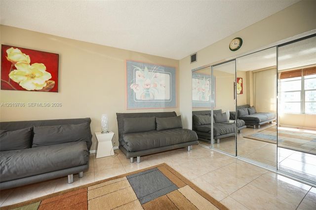 3800 S Ocean Dr 818, Hollywood, FL 33019