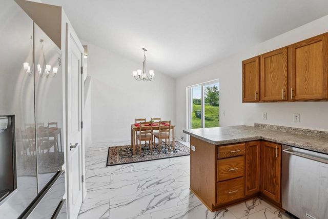 202 Michelle Lane, Cottage Grove, WI 53527