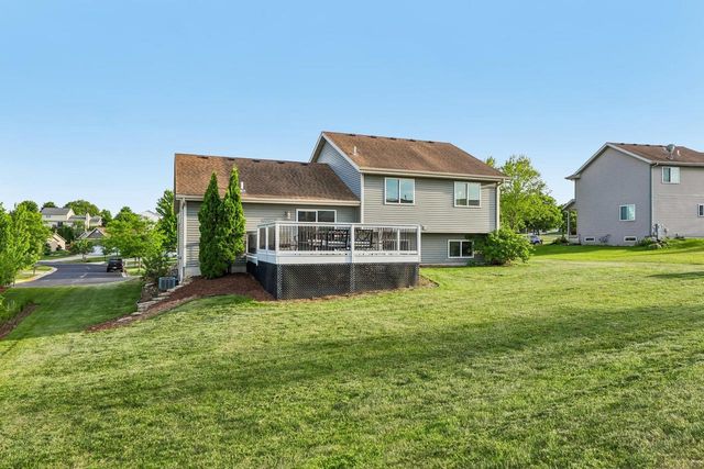 202 Michelle Lane, Cottage Grove, WI 53527