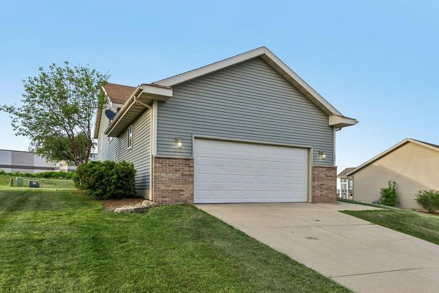 202 Michelle Lane, Cottage Grove, WI 53527