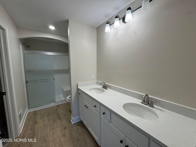 5021 Easton Drive, Oregon, OH 43616