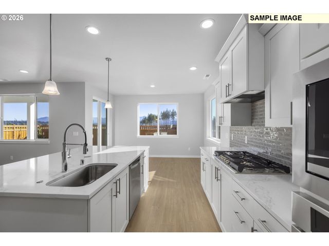 430 Nw Memaloose Way, Estacada, OR 97023
