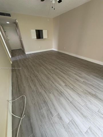 14421 N Kendall Dr 412M, Miami, FL 33186