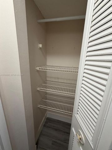 14421 N Kendall Dr 412M, Miami, FL 33186