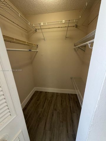 14421 N Kendall Dr 412M, Miami, FL 33186
