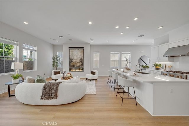 141 Edna, Lake Forest, CA 92630