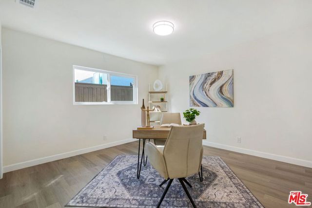 4933 W 20th Street, Los Angeles, CA 90016