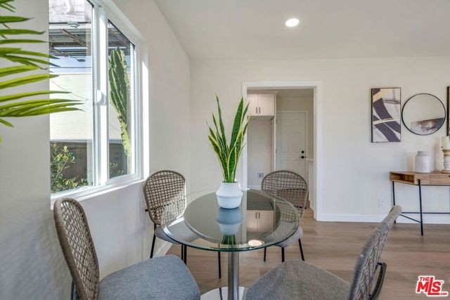 4933 W 20th Street, Los Angeles, CA 90016