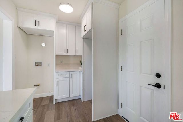 4933 W 20th Street, Los Angeles, CA 90016