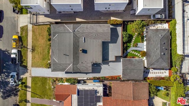 4933 W 20th Street, Los Angeles, CA 90016