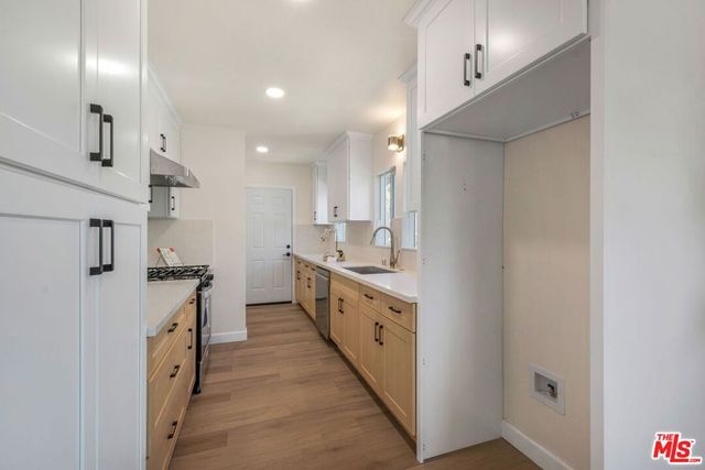 4933 W 20th Street, Los Angeles, CA 90016