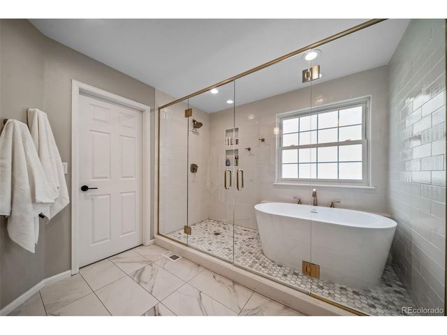 6340 W Alamo Dr, Littleton, CO 80123