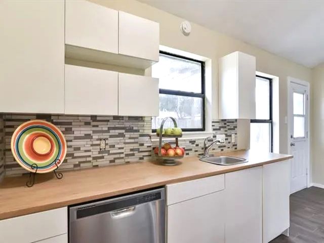 520 Post Oak Lane, Burleson, TX 76028