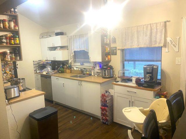 520 Post Oak Lane, Burleson, TX 76028