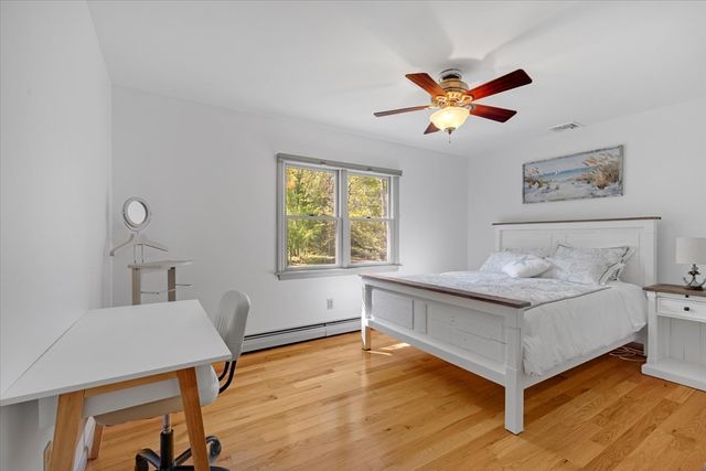 36 Mooring Dr, Barnstable, MA 02635