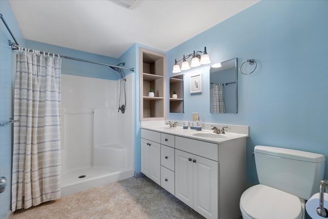 36 Mooring Dr, Barnstable, MA 02635