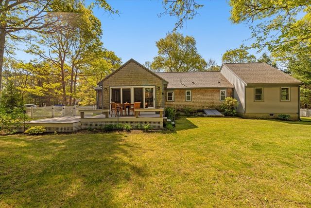 36 Mooring Dr, Barnstable, MA 02635