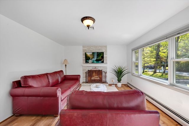 36 Mooring Dr, Barnstable, MA 02635