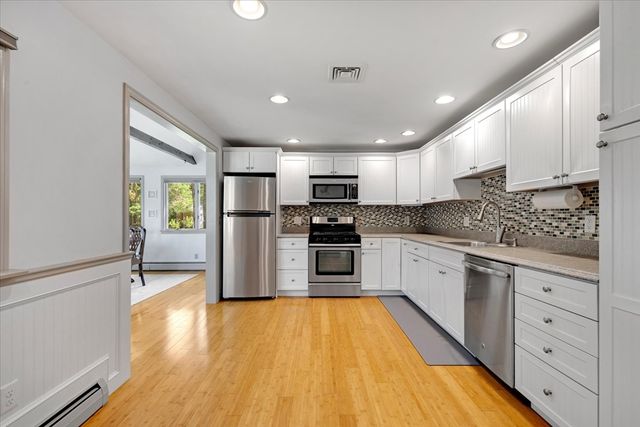 36 Mooring Dr, Barnstable, MA 02635