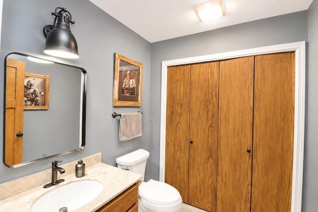 2869 Dartmouth Drive, Janesville, WI 53548