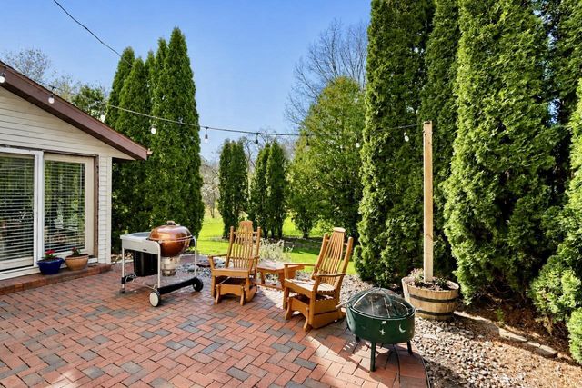 2869 Dartmouth Drive, Janesville, WI 53548