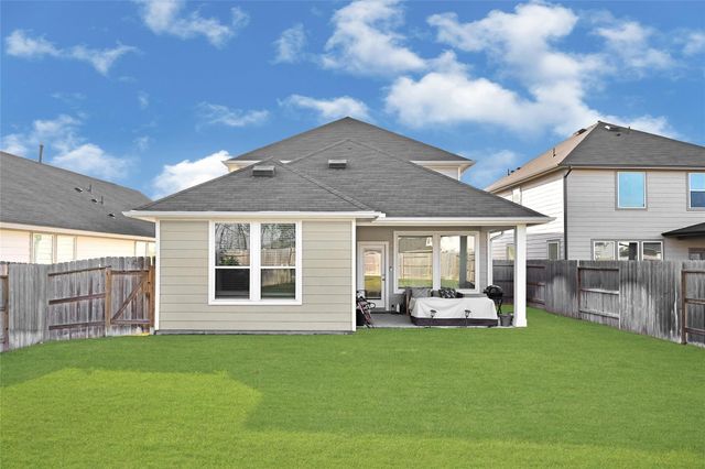 7214 Clearwater Cove Drive, Cypress, TX 77433