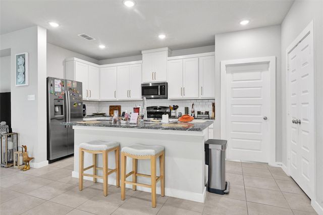 7214 Clearwater Cove Drive, Cypress, TX 77433