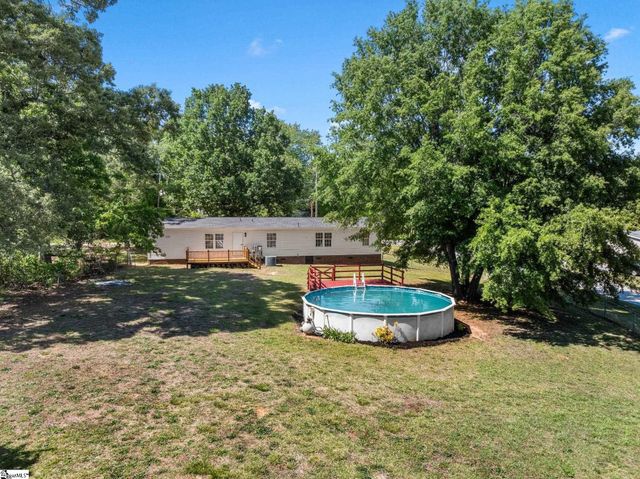 139 Blue Ridge Road, Campobello, SC 29322