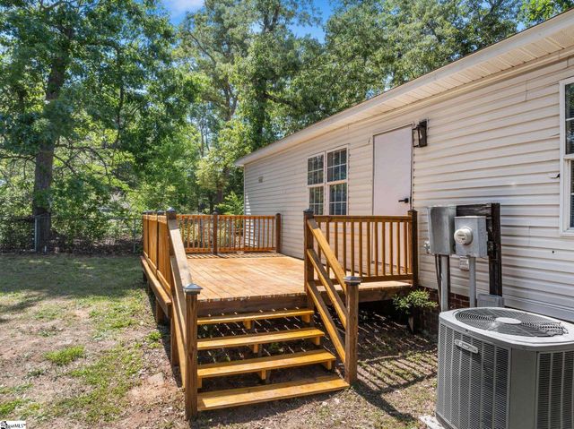 139 Blue Ridge Road, Campobello, SC 29322
