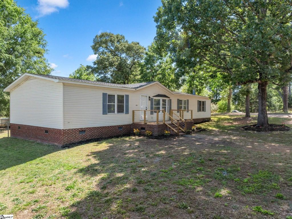 139 Blue Ridge Road, Campobello, SC 29322