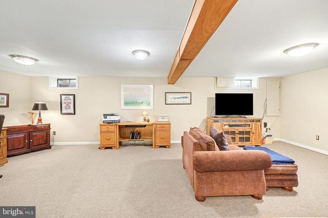 236 GRANDVIEW RD, Hummelstown, PA 17036