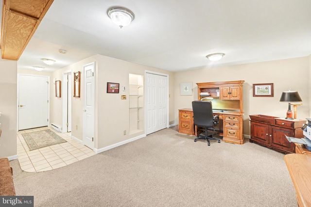 236 GRANDVIEW RD, Hummelstown, PA 17036