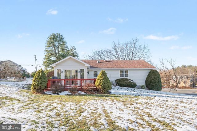 236 GRANDVIEW RD, Hummelstown, PA 17036