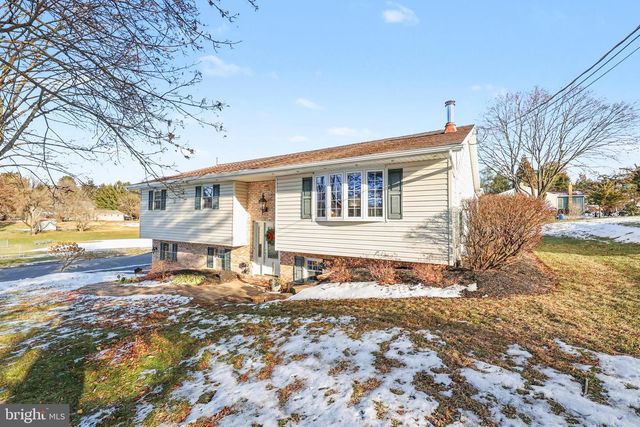 236 GRANDVIEW RD, Hummelstown, PA 17036