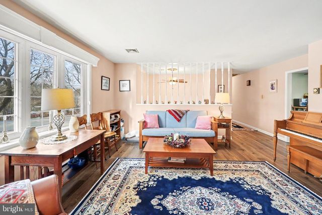 236 GRANDVIEW RD, Hummelstown, PA 17036