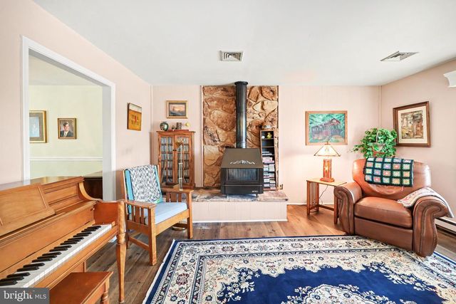 236 GRANDVIEW RD, Hummelstown, PA 17036