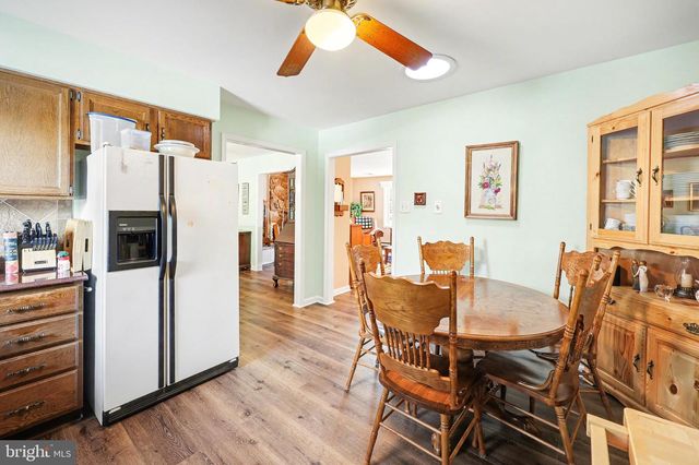 236 GRANDVIEW RD, Hummelstown, PA 17036