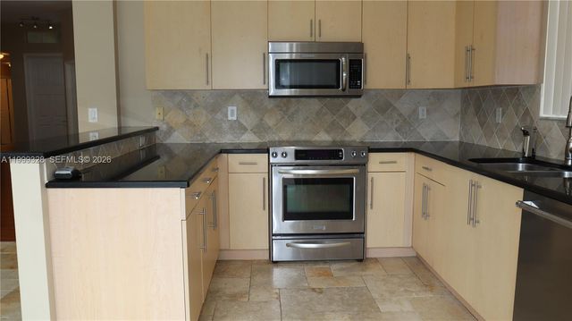 15624 SW 52nd Ct, Miramar, FL 33027