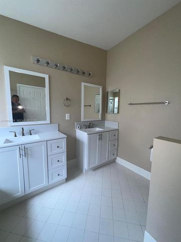 15624 SW 52nd Ct, Miramar, FL 33027