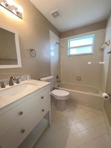 15624 SW 52nd Ct, Miramar, FL 33027