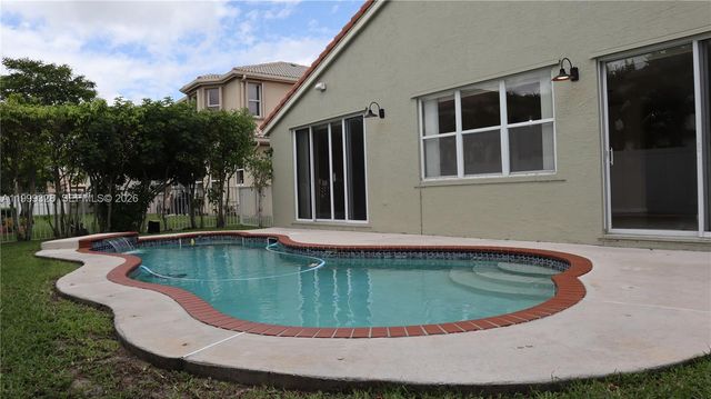 15624 SW 52nd Ct, Miramar, FL 33027