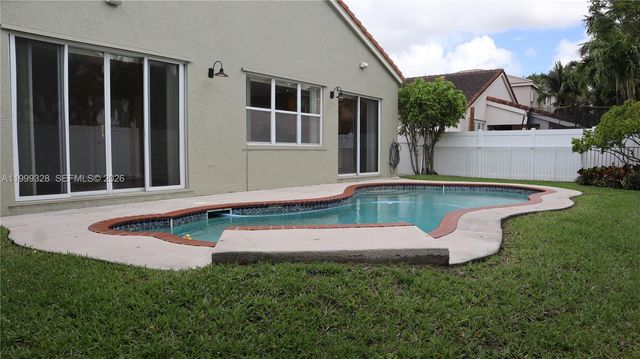 15624 SW 52nd Ct, Miramar, FL 33027