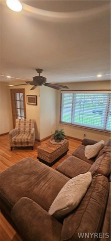 1087 100th Street, Niagara Falls, NY 14304