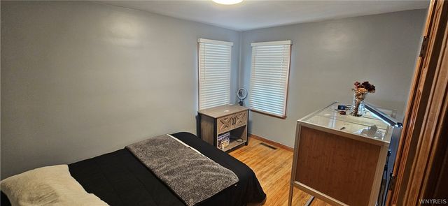 1087 100th Street, Niagara Falls, NY 14304