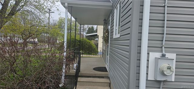 1087 100th Street, Niagara Falls, NY 14304